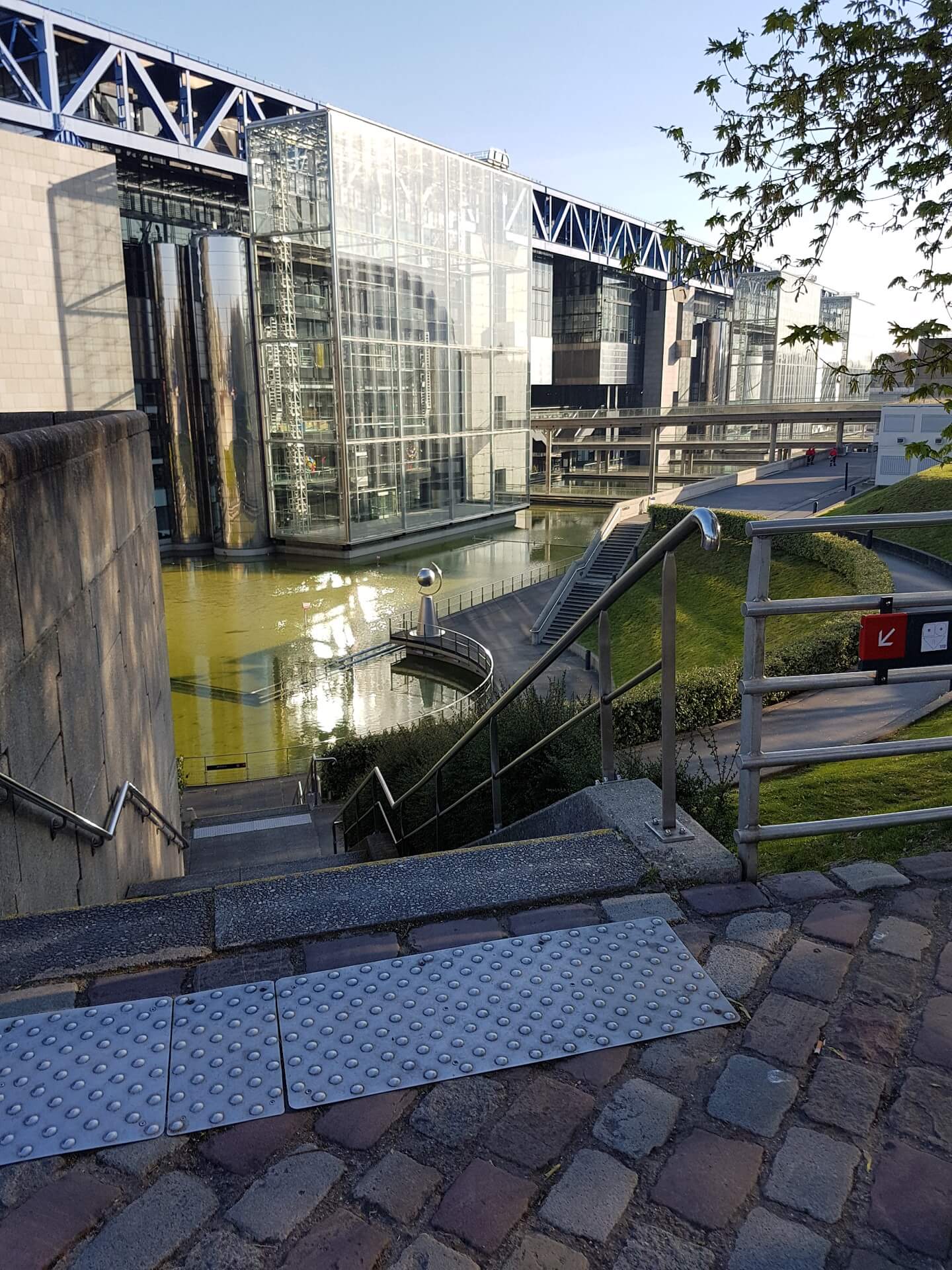 Pepper World 3 resized reduced